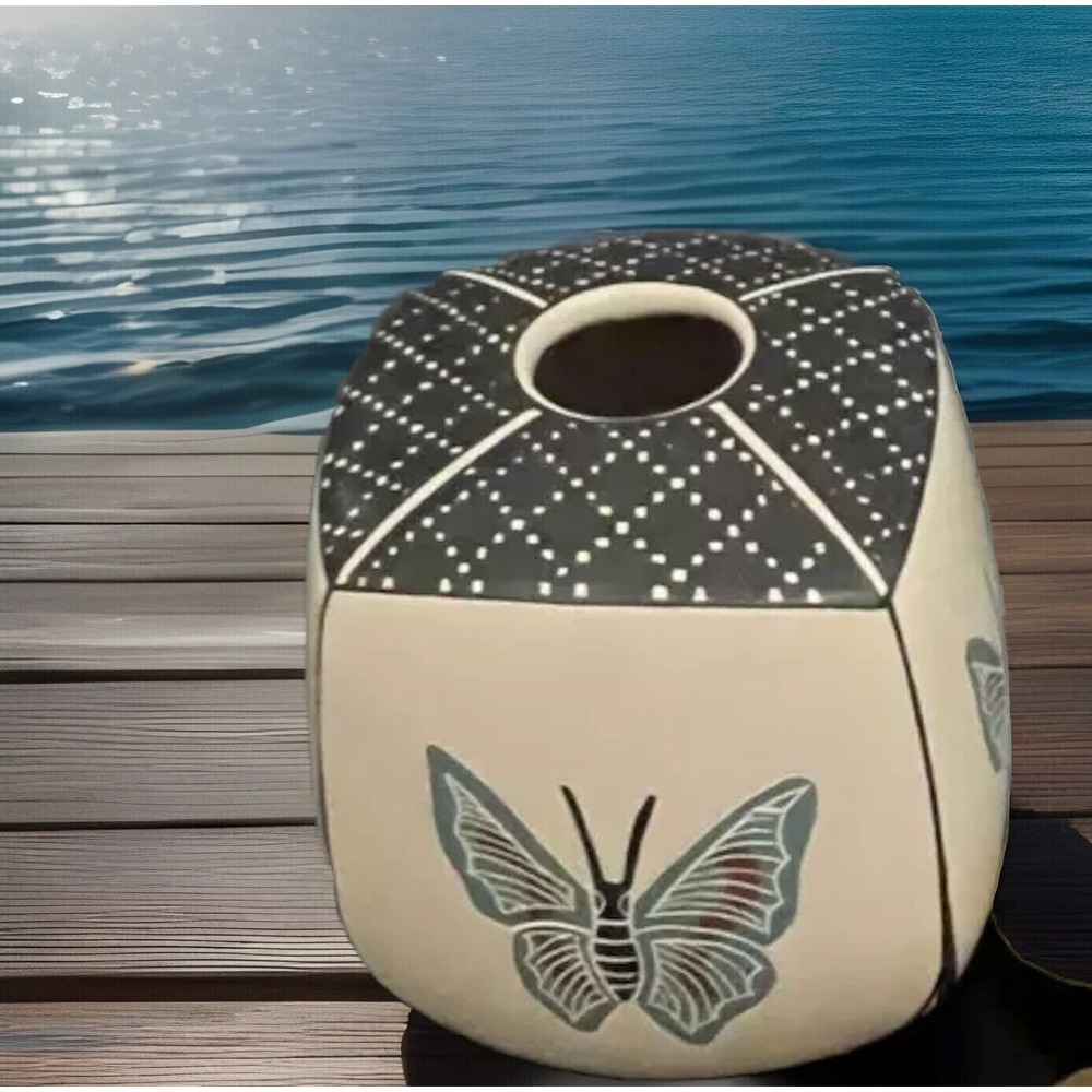 Mata Ortiz Pottery Luz Elva Gutierrez Butterfly Square‎ Seed Pot Paquime Mexico